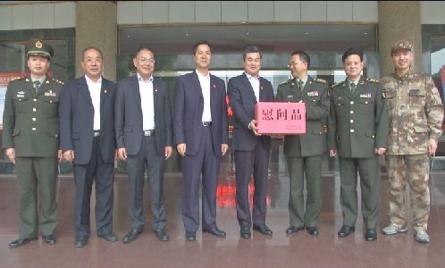 县领导慰问部队官兵